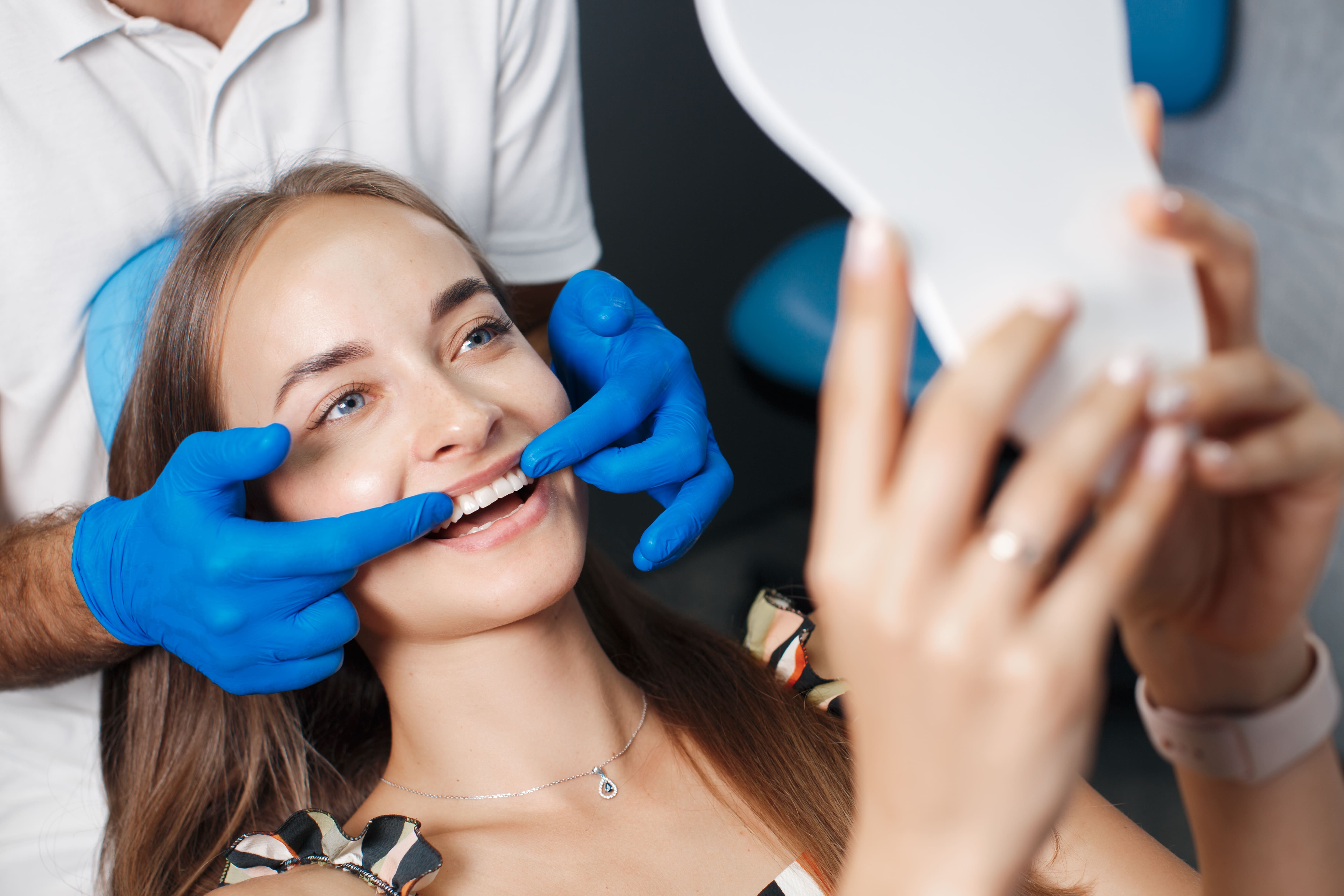 Procedimiento blanqueamiento dental profesional Lima - Dra. Geovanna Pizarro